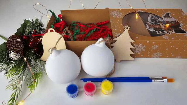 Bauble and Ornament Paint Kit